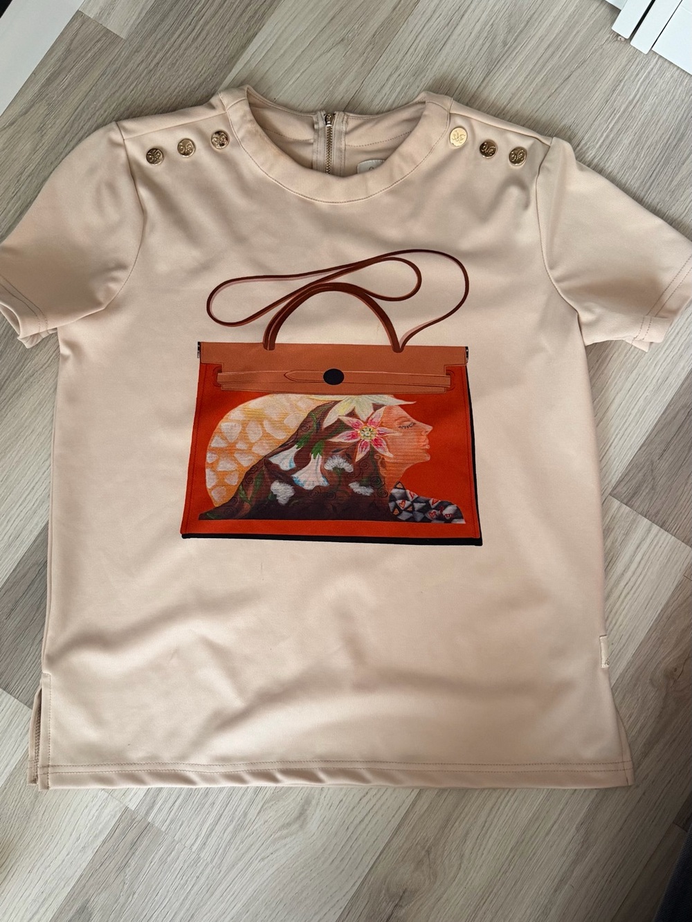 Womens Cream Short-Sleeve Graphic Blouse with Button Detail